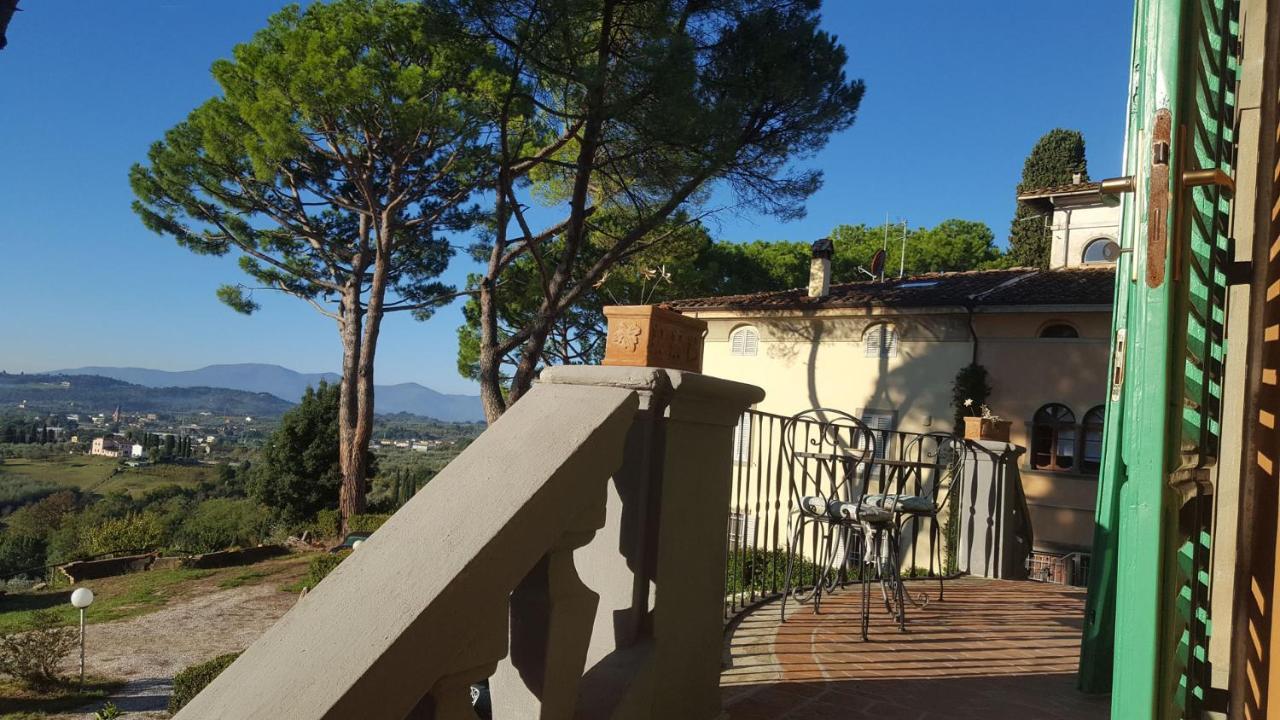 Alloggi In Villa Storica Pescia Luaran gambar