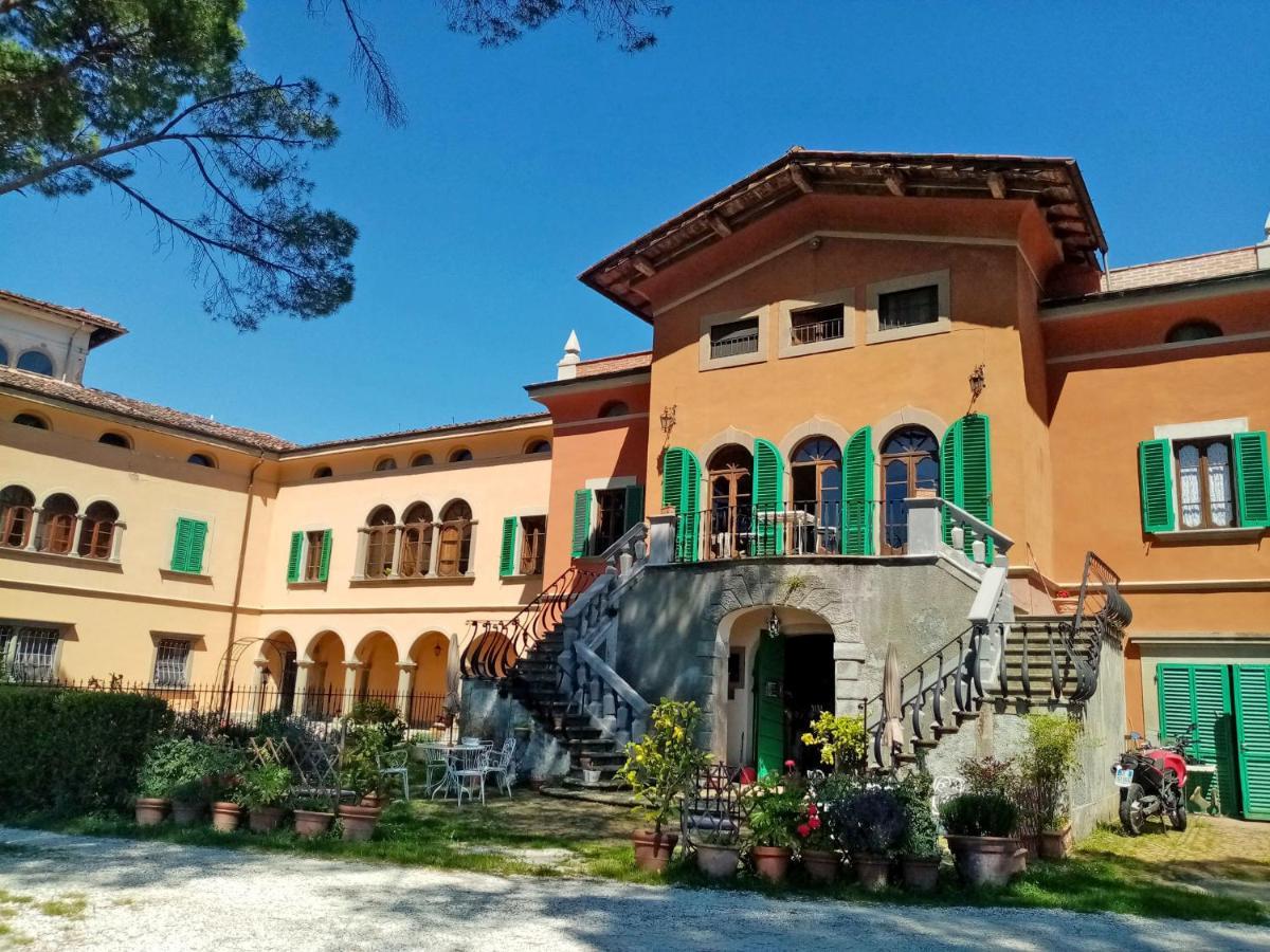 Alloggi In Villa Storica Pescia Luaran gambar