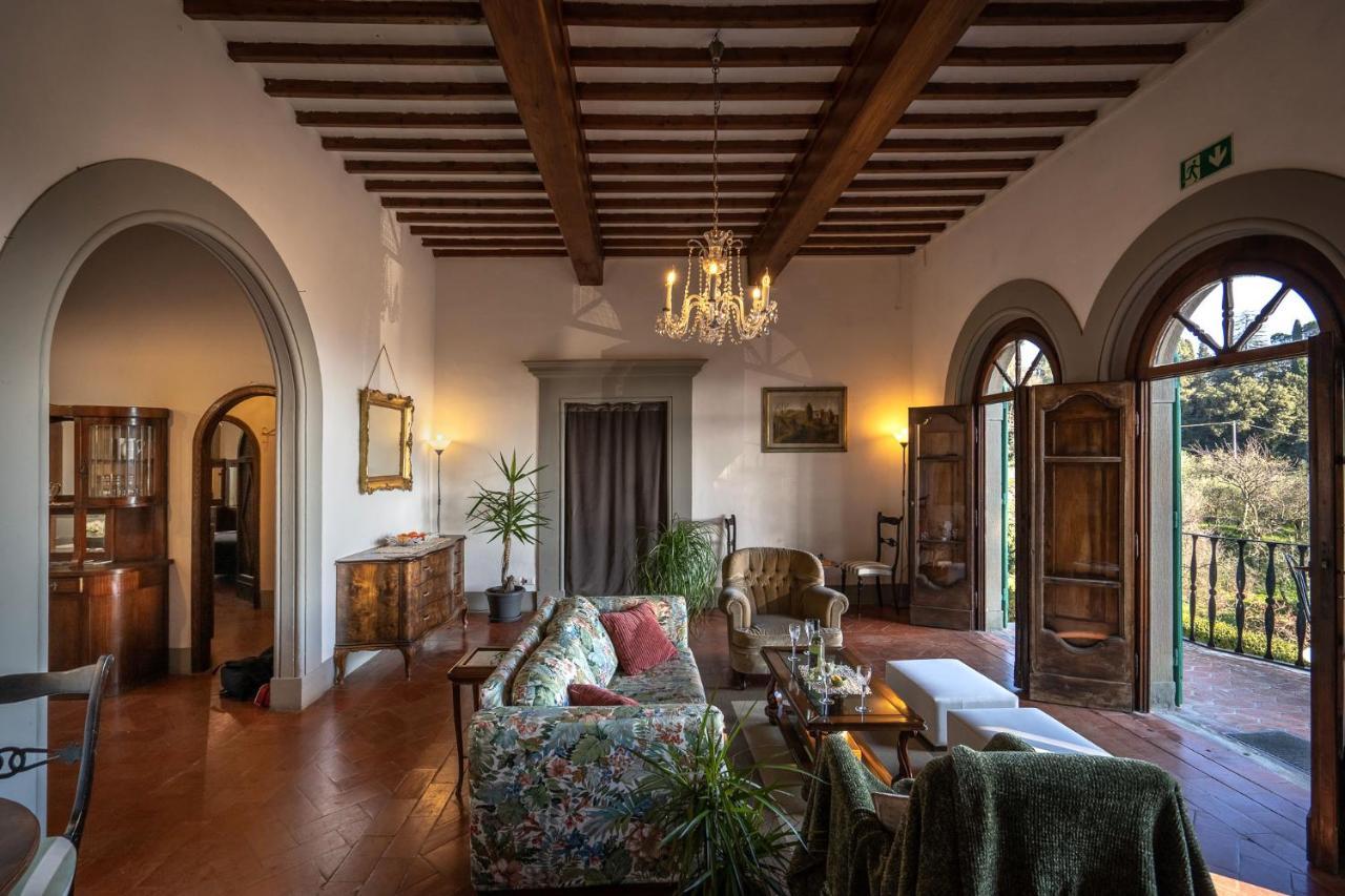 Alloggi In Villa Storica Pescia Luaran gambar